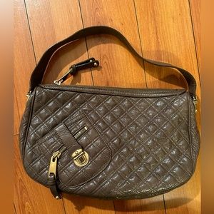 🔹 Marc Jacobs Quilted Leather Shoulder Bag
